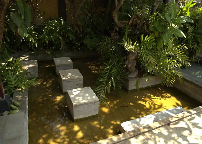 Sha San Gar Banjar (Bali)