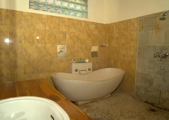 Sha San Gar Villa *